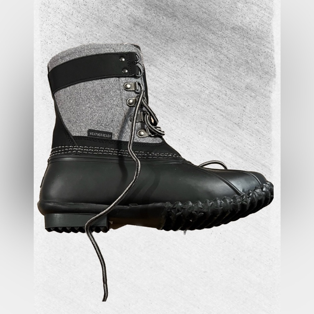 Brand new never worn boots